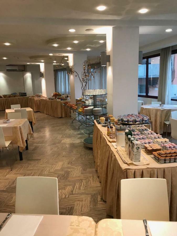 מילאנו מריטימה Hotel Caraibi מראה חיצוני תמונה