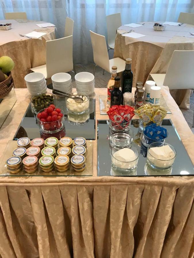 מילאנו מריטימה Hotel Caraibi מראה חיצוני תמונה